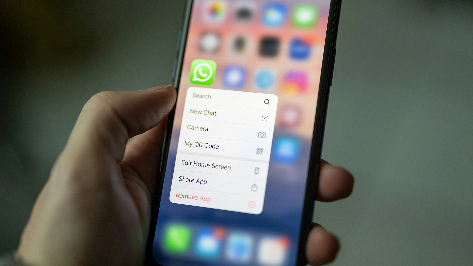 Chatbot-ul Meta &Icirc;mpărtășește un Număr de Telefon Privat din Greșeală